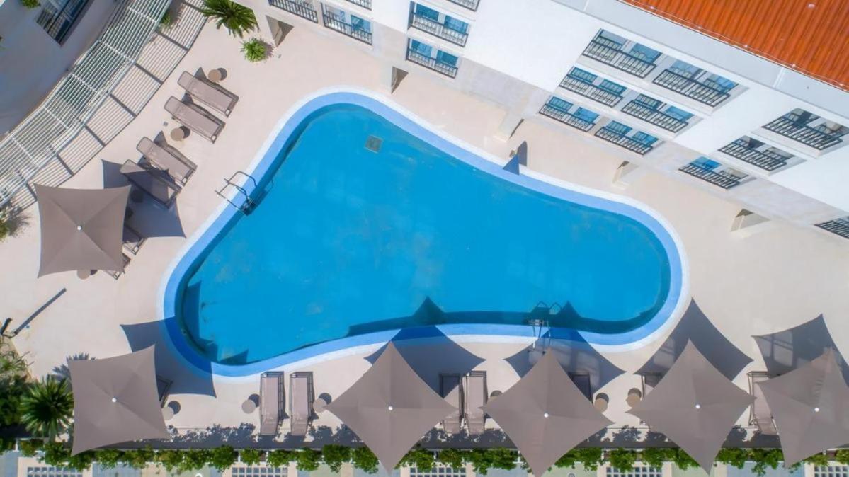 Lux Pool *